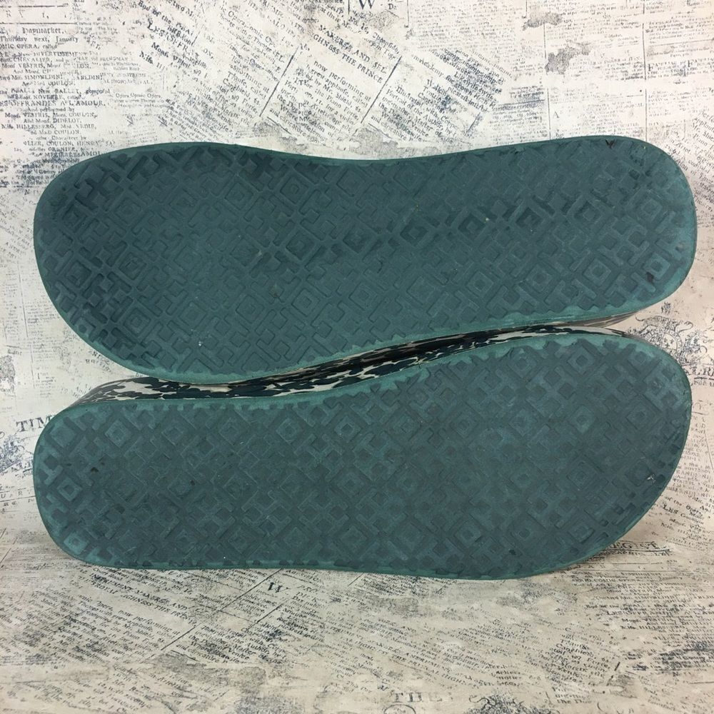Tory Burch Green Leaf Print Rubber Flip Flop Sandals Tropical Resort Summer - Picture 13 of 14